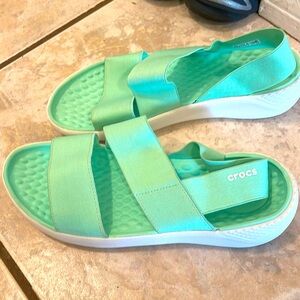 Crocs LiteRide- crocs 206081 size 7-never worn- new -